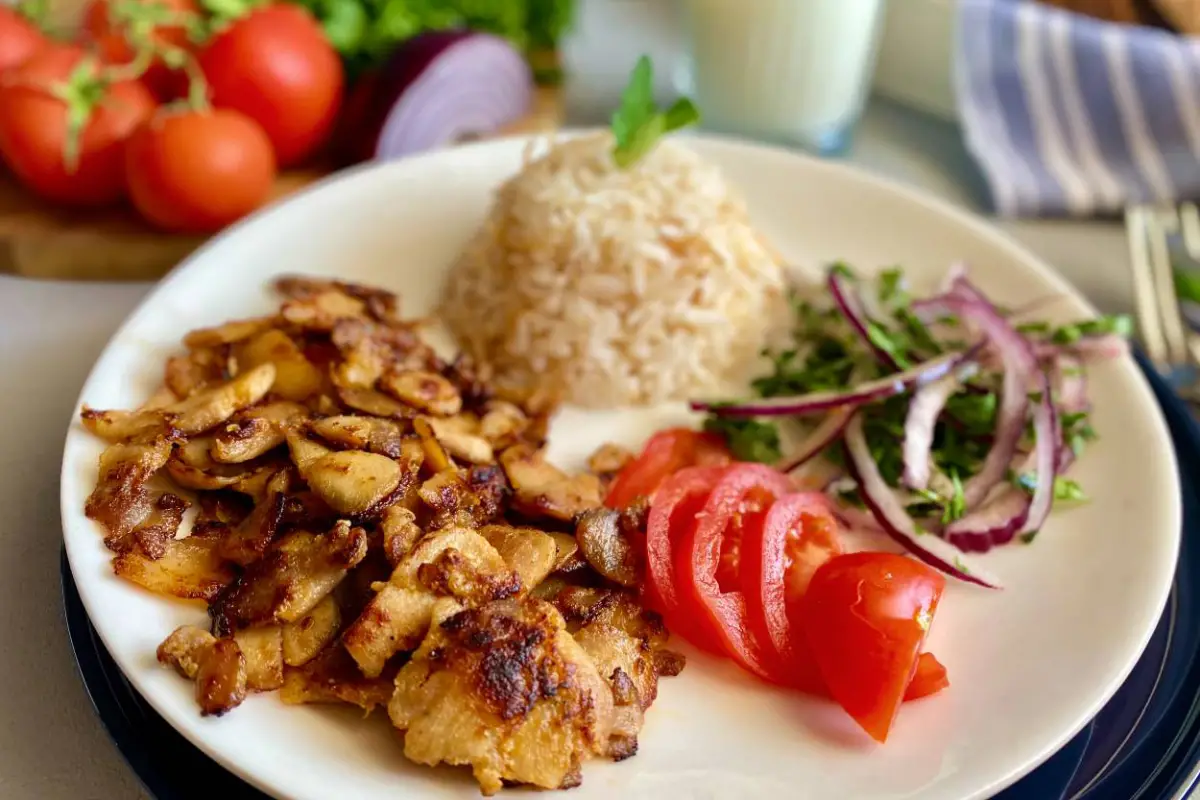 tavuk döner pilavlı